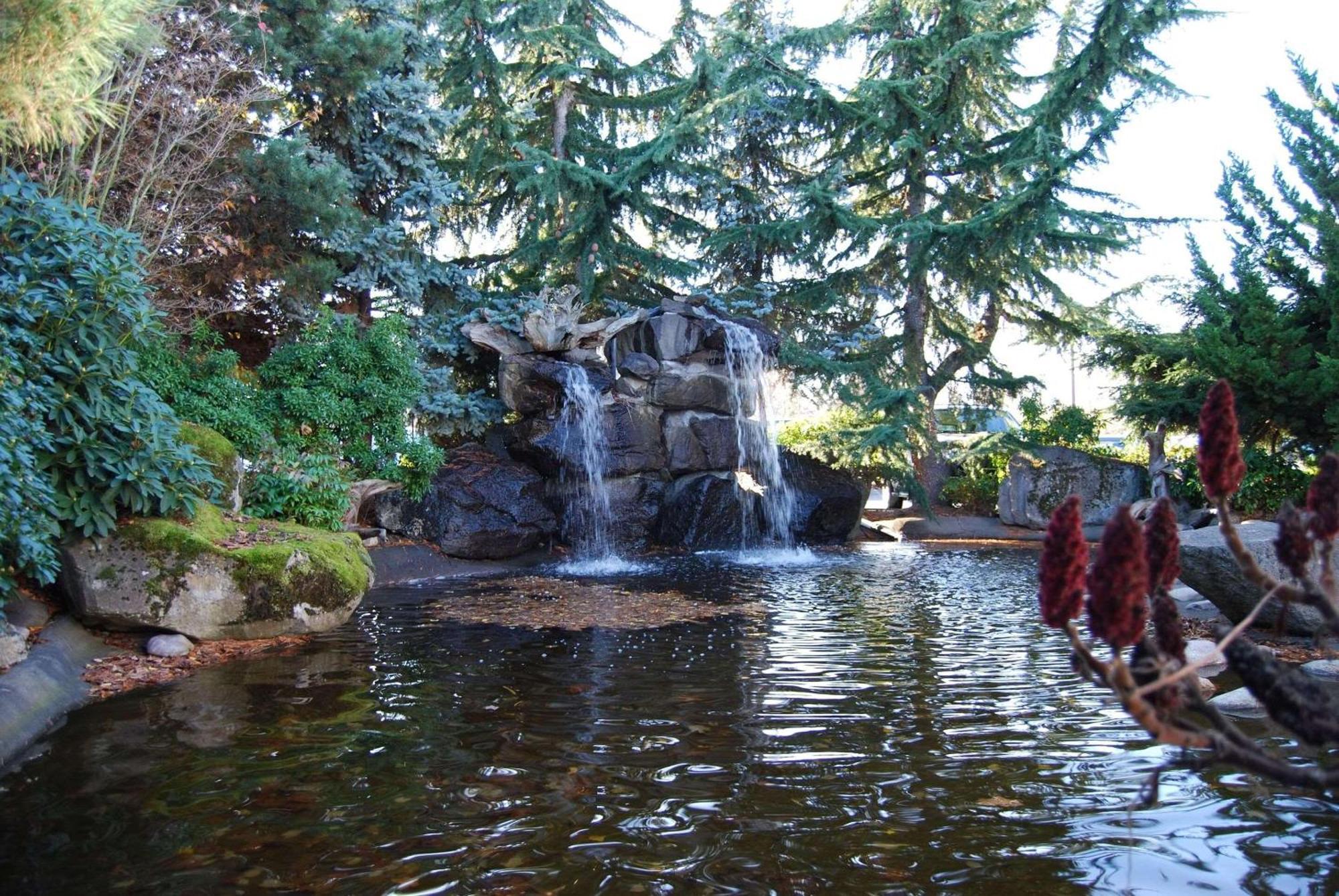 Radisson Hotel Portland Airport Exterior photo