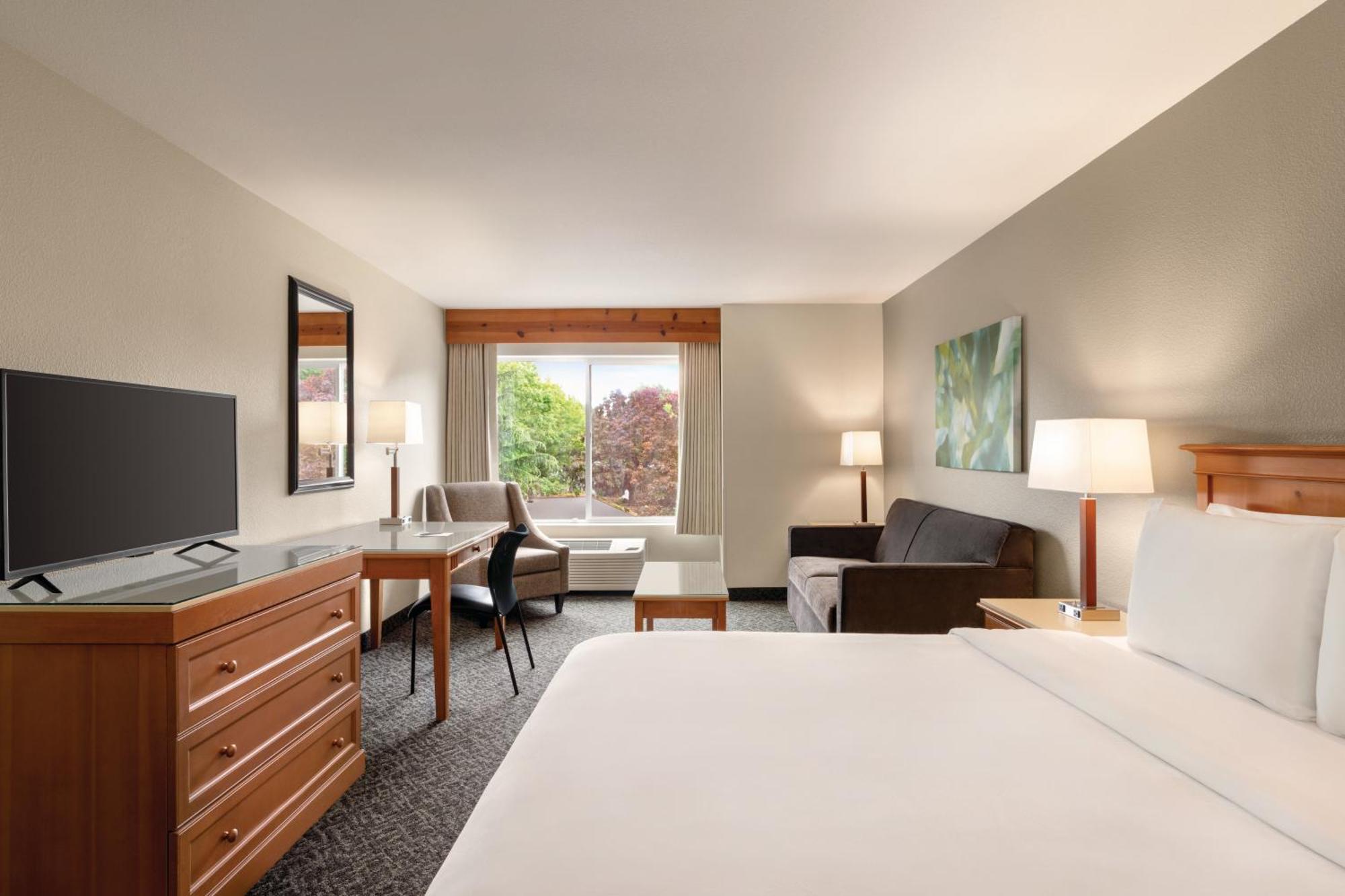 Radisson Hotel Portland Airport Exterior photo