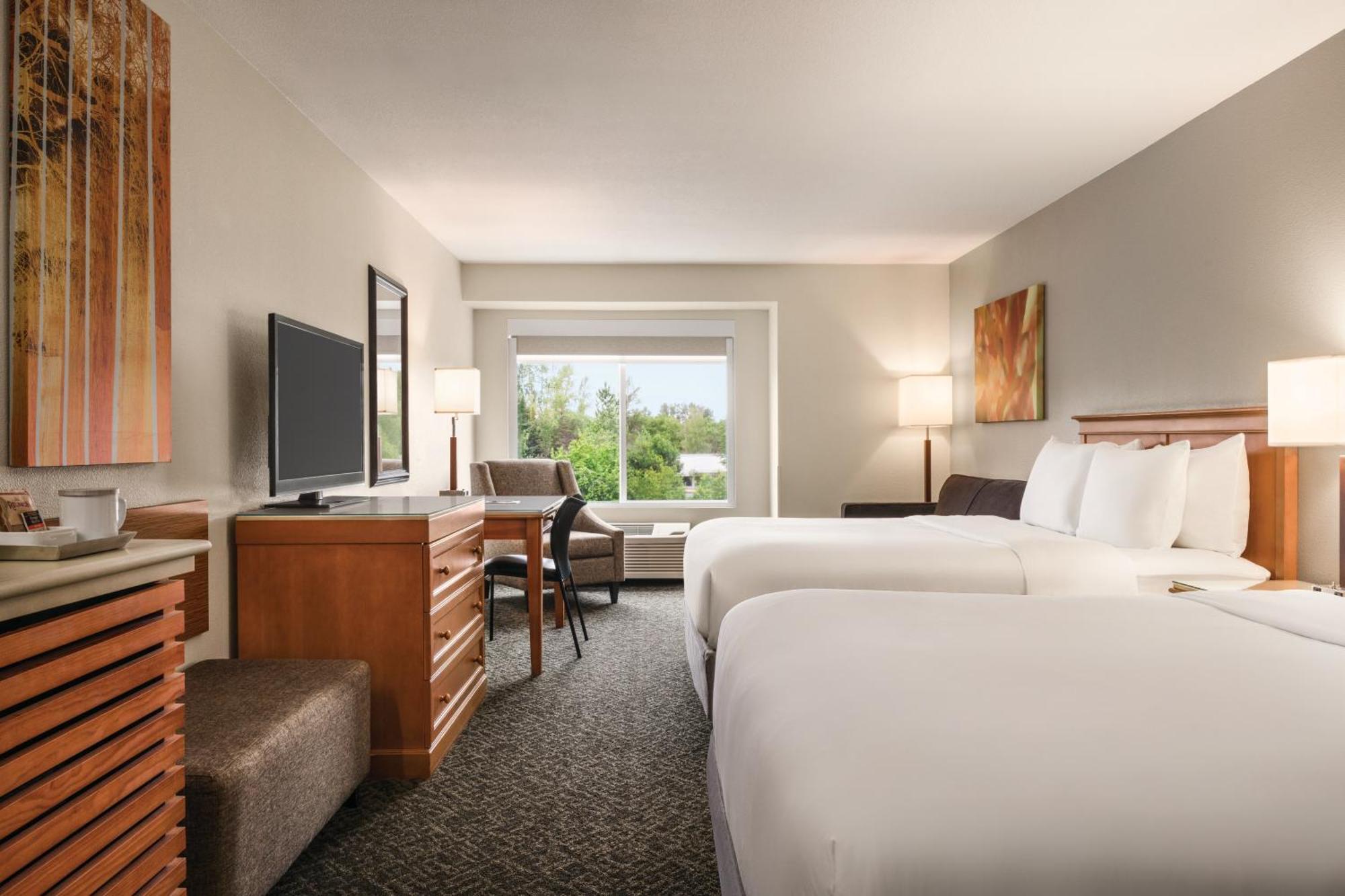 Radisson Hotel Portland Airport Exterior photo