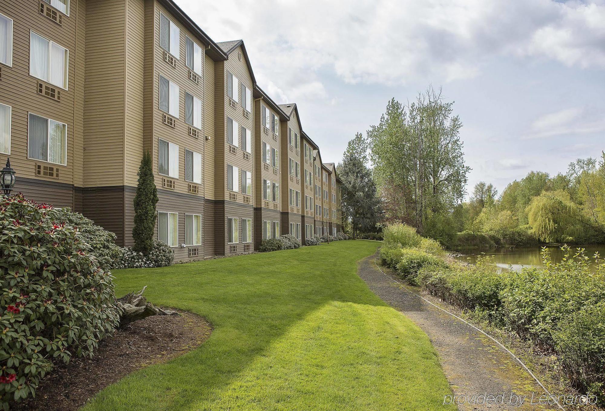 Radisson Hotel Portland Airport Exterior photo